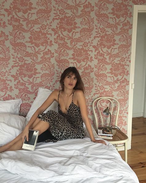 10 Items to Get a French-Girl Apartment on an IKEA Budget | Who What Wear French Girl Apartment, Jeanne Damas Style, Style Parisienne, Charlotte Rampling, French Women Style, Jeanne Damas, French Girl Style, Paris Mode, French Girls