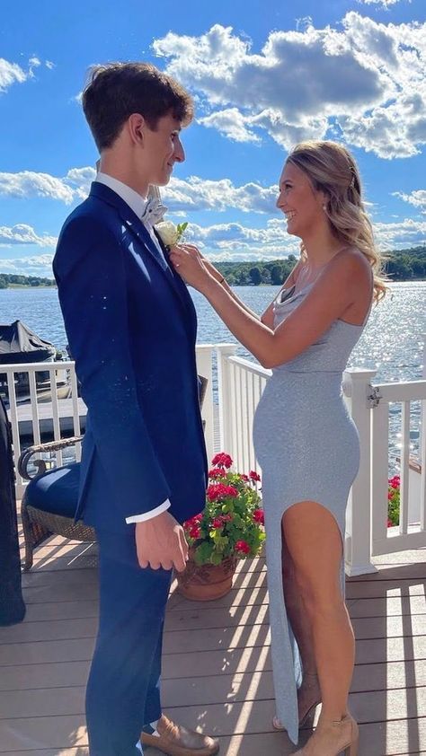 Blue Tight Prom Dress, Prom Poses With Date, Light Blue Sparkly Prom Dresses, Tight Prom Dress, Couple Prom Pictures, Blue Sparkly Prom Dress, Couple Prom, Prom Dates