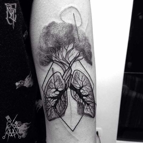 lungs tree tattoo Lung Tattoo, Tattoo Perna, Anatomy Tattoo, Tattoo Son, Shape Tattoo, Thigh Tattoos Women, Tattoo Parlors, Tattoo Designs For Men, Great Tattoos