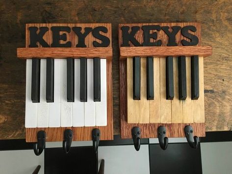 Transform Your Piano Keys To A Memorable Keepsake- Pianos can be passed down within families but after they are too old for musical use, transform that keepsake into a key holder your whole family can enjoy. What To Do With Old Piano Keys, Things To Do With Old Pianos, Diy Piano Repurpose, What To Do With An Old Piano, Piano Upcycle Creative Ideas, Piano Keys Repurposed, Piano Shelf, Salt Wash Paint Furniture, Piano Projects