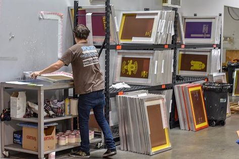 Screen Printing Press, Screen Printing Art, Screenprinting, Printing Press, A Call, Storage Ideas, Screen Print, Print Shop, Standing Desk