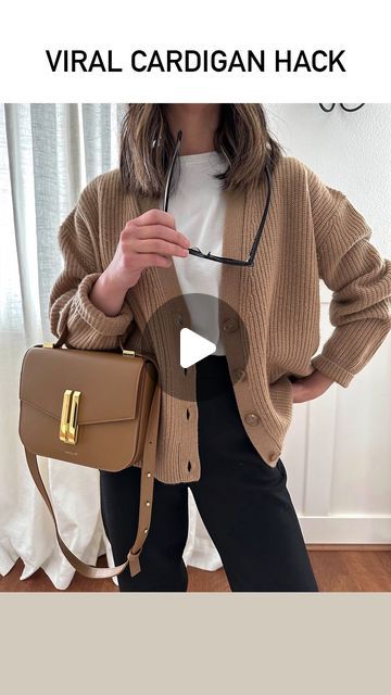 Tuck Cardigan, Clothe Hack, Cardigan Hacks, Modified Clothing, Sweater Hacks, Diy Fashion Videos, Great Minds Discuss Ideas, Clothing Tips, Clothes Organization Diy