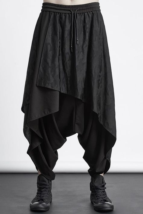 Japanese Pants Ninja Streetwear, Avant Garde Fashion Street, Japanese Style Pants, Ninja Clothing, Sarouel Pants, Japanese Pants, Ninja Pants, Ninja Outfit, Techwear Streetwear