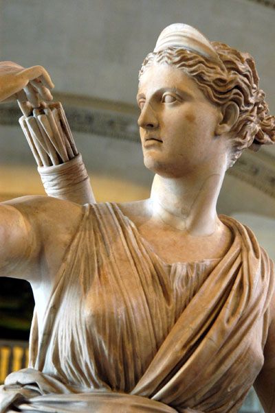 Artemis, the Diana of Versailles ~ 1st-2nd century AD détail ~ Musée du Louvre Diana Of Versailles, Classic Sculpture, Greek Statues, Roman Sculpture, Greek And Roman Mythology, Greek Sculpture, Roman Art, Louvre Paris, Louvre Museum