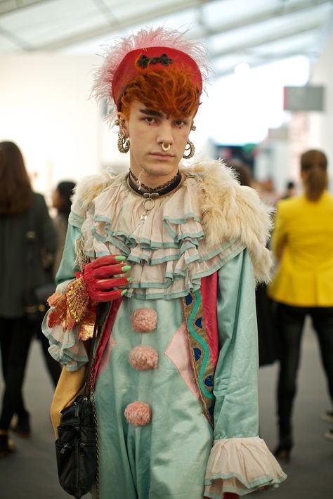 Clown Suit Costumes, Clown Runway, Jenkin Van Zyl, Clown Inspired Outfit, Clown Couture, Unusual Costumes, Punk Clown, Fashion Clown, Clown Punk