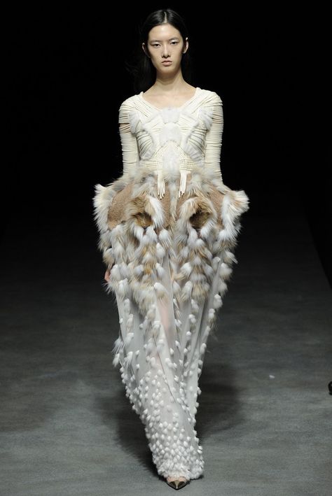 Yiqing Yin, Paris January, Couture 2014, Sculptural Fashion, 3d Fashion, Spring Couture, Creation Couture, January 22, Fashion Images