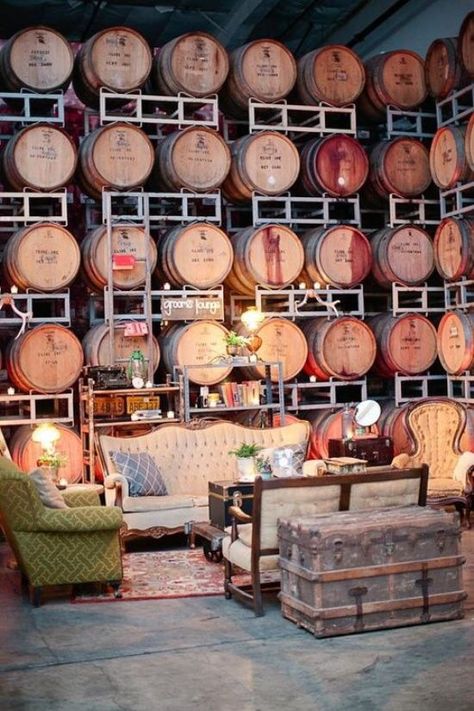 Love Wooden Barrels, Bar Deco, Brewery Design, Barrel Room, Bar Interior, Beer Bar, Tap Room, Vintage Wine, Wine Barrel