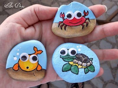 Art Pierre, Rocks Painted, Rock And Pebbles, Painted Rocks Diy, Painting Rocks, Paint Rock, Googly Eyes, Pet Rocks, Rock Painting Designs