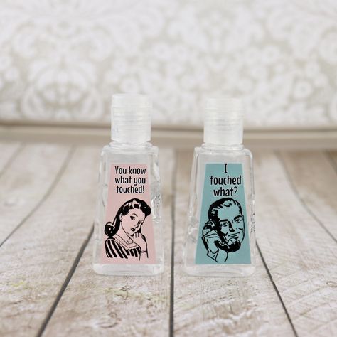 These funny hand sanitizer labels might not make hand washing more fun, but they will make it a funnier experience! Free printable included. Labels Free Printable, Hand Sanitizer Gift, Scented Hand Sanitizer, Best Hand Sanitizer, Disinfectant Wipes, Natural Hand Sanitizer, Bottle Labels Printable, Printable Sticker Sheets, Knotted Bracelet