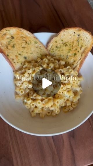 Miranda Peragallo on Instagram: "Viral Ditalini Pasta 🧈🍝

I’m always up for trying a simple recipe that has gone viral. I mean, it’s popular for a reason, right?! 😋 The ditalini pasta is no joke; it is wonderfully easy to make and it is a great base meal if you want to get creative with some additions (think chicken, shrimp, meatballs, veggies, etc). The sauce is essentially a buttery, creamy parmesan sauce, so even the kiddos will love it! I did add a shallot because I simply *must* have some onion in my pasta dishes. Try it out! 🤍

Ingredients:
•1 1/2 cups dry ditalini pasta
•3 garlic cloves, minced
•1 shallot, finely diced
•1 tbsp fresh parsley, chopped
•2 cups chicken bone broth (regular broth/stock is fine)
•1/2 cup heavy cream 
•1/2 cup grated parmesan
•2 tbsp butter
•2 tbsp extr Chicken Broth Ditalini, Creamy Ditalini Pasta, Viral Ditalini Pasta Recipe, Ditalini Pasta Recipes, Shrimp Meatballs, Recipes With Ditalini Pasta, Round Pasta, Creamy Parmesan Sauce, Chicken Bone Broth