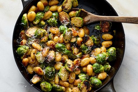 Crisp Gnocchi, Crispy Gnocchi, Cottage Recipes, Roasted Sprouts, Sprouts Recipe, Vegan Italian, Recipe Cookbook, Gnocchi Recipes, Vegetarian Meal