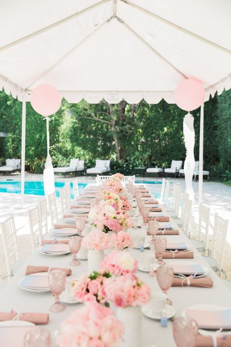 In love with this bridal shower setup in blush colors. Backyard Bridal Showers, Outdoor Bridal Showers, Summer Bridal Showers, Bridal Shower Tables, Themed Bridal Shower, Bridal Shower Inspiration, Shower Inspiration, Blush Bridal, Bridal Shower Brunch