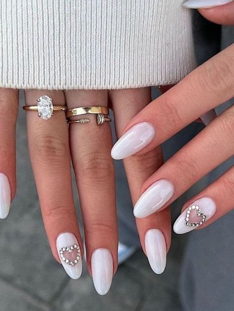 Nail Art For Girls, Vday Nails, Manikur Kuku, Milky Nails, White Glitter Nails, Already Gone, Pretty Nail Art Designs, Gem Nails, Nagel Inspo