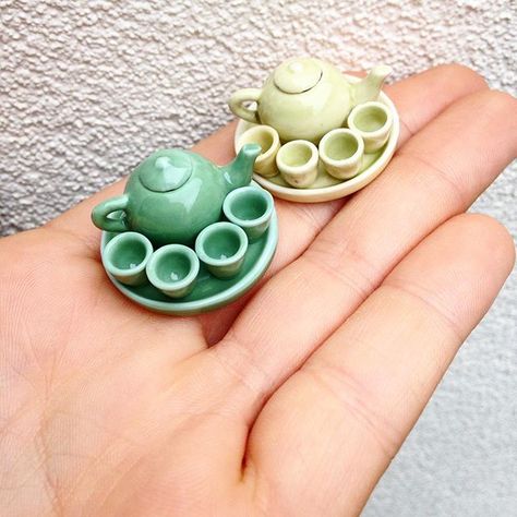 mini tea sets (I love the celadon green one, and it comes in cobalt blue, too -- perfect) Tiny Tea Set, Clay Tea Set, Mini Ceramics, Big Doll House, Tiny Pottery, Mini Pottery, Mini Tea Set, Fairy House Crafts, Miniature Pottery