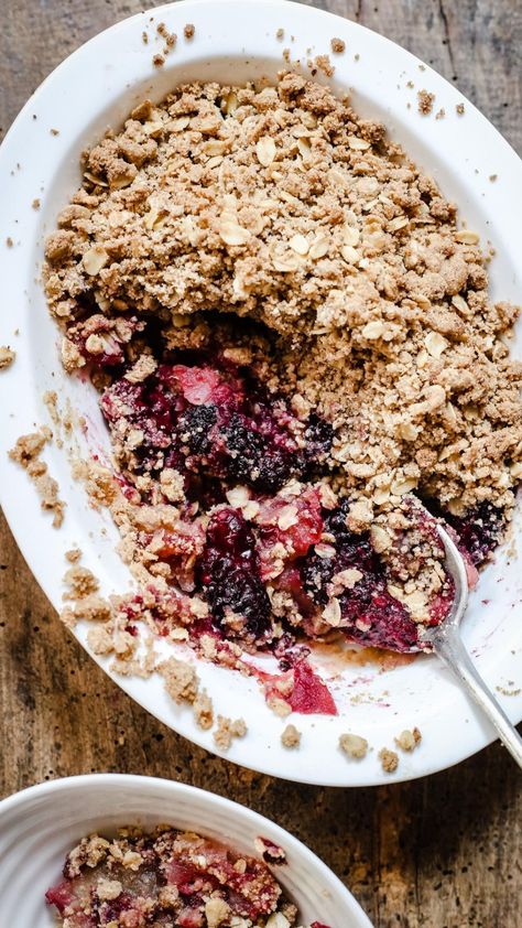 Gluten-Free Apple and Blackberry Crumble boasts a crisp biscuity topping. The perfect contrast to the ooey gooey sweet and tangy fruit jumble beneath. #glutenfree #crumble #apples #blackberries Gluten Free Crumble Topping, Gluten Free Crumble, Blackberry Crisp, Cherry Crisp, Blackberry Crumble, Comfort Desserts, Flour Alternatives, Crumble Recipe, Crumble Topping