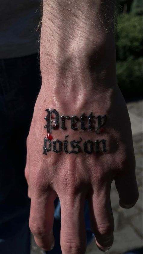 Tattoo Extension Ideas, Poison Tattoo Ideas, Pretty Poison Tattoo, Poison Tattoo, Aesthetic Tattoo Ideas, Pretty Poison, Extension Ideas, Aesthetic Tattoo, Tattoo Lettering