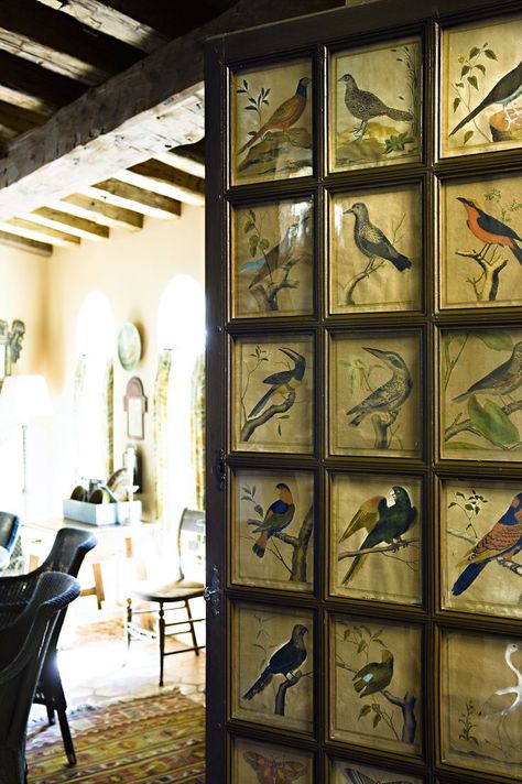 kathy-cincaid-eclectic-gallery-wall Cathy Kincaid, Design Grid, Art Content, Screen Wall, Deco Champetre, Eclectic Gallery Wall, Deco Nature, Hall Interior, Old Door