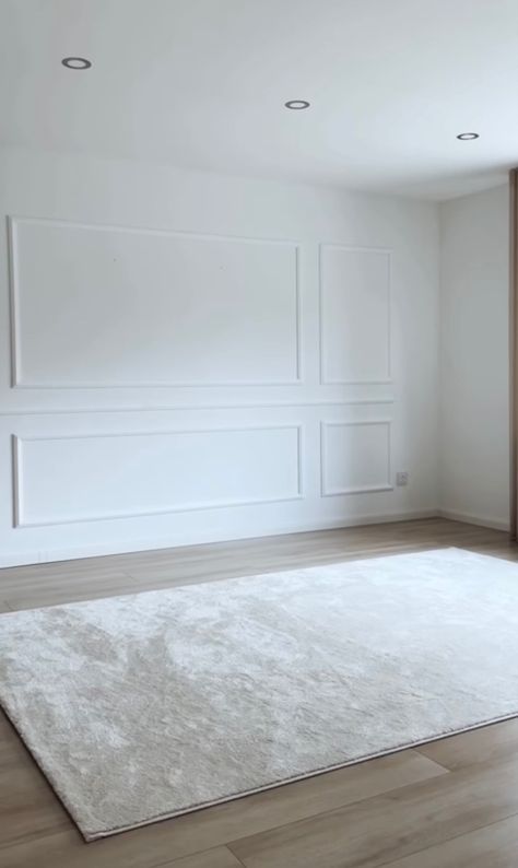 Feature Panelled Wall, White Panelled Wall, White Paneling Walls, Beige Trim White Walls, White Wall Design, Wall Molding Design, Home Door Design, Home Hall Design, Guest Bedroom Decor