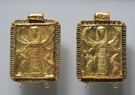 Eastern Greece, Rhodian, 7th Century BC, gold and glass, Overall: 3 x 2 cm (1 1/8 x 3/4 in). John L. Severance Fund 1999.88 Ancient Jewels, Ancient Jewellery, Grece Antique, Historical Jewellery, Cleveland Museum Of Art, Greek Jewelry, Ancient Jewelry, Ancient Artifacts, Old Jewelry