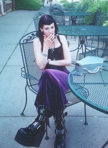 90s Mall Goth, 2000s Goth, Moda Medieval, 90s Goth, Outfit Inso, Mall Goth, Goth Aesthetic, Alt Fashion, Punk Goth