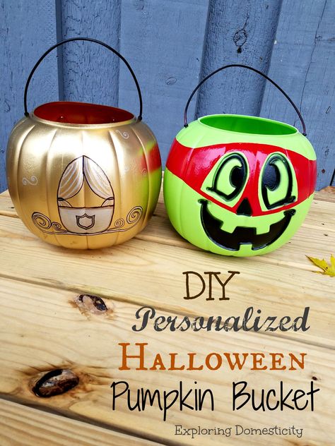 DIY Personalized Halloween Pumpkin Bucket - TMNT and Cinderella carriage Diy Halloween Buckets, Diy Halloween Pumpkins, Plastic Pumpkins Bucket, Cinderella's Carriage, Tmnt Raphael, Halloween Pumpkin Diy, Pumpkin Pail, Labu Halloween, Treat Bucket