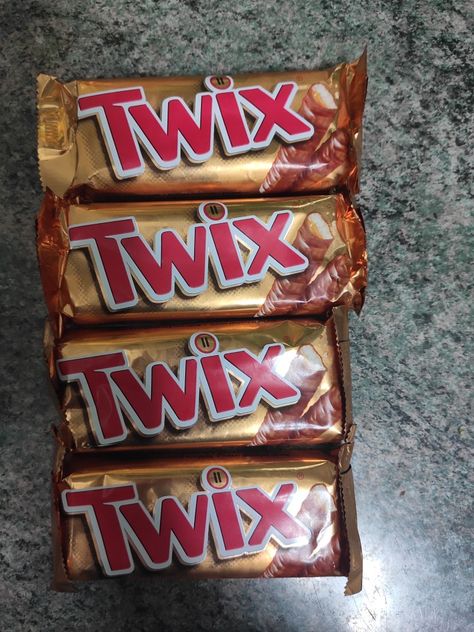 Twix Twix Chocolate, Chocolate Aesthetic, Baby Moses, Secret Place, Candy Shop, Something Sweet, Bts Yoongi, Candy, Snacks