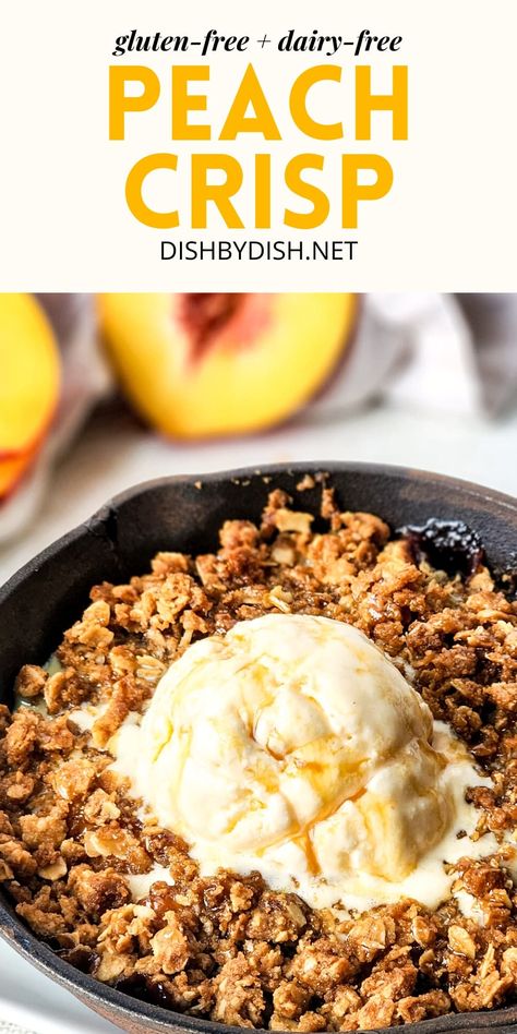 You'll love this gluten-free peach crisp - a bed of sweet, tender peaches topped with a crispy oat crumble that gives this summer peach dessert a great contrast. Serve with a scoop of vanilla ice cream for the perfect finish! Totally dairy-free and vegan too. Gluten Free Peach Crisp, Gluten Free Peach Cobbler, Easy Peach Crisp, Peach Crisp Recipe, Vegan Peach, Peach Dessert, Peach Crisp, Oat Crumble, Gluten Free Granola