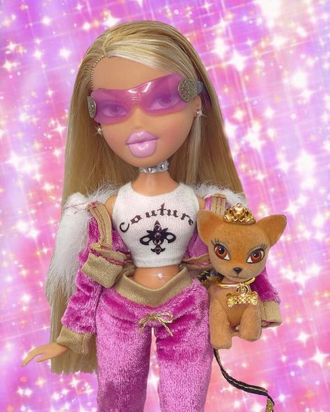 2000s Couture, Camus Aesthetic, Bratz Restyle, Everything Fashion, Y2k Board, Tuff Pics, Las Bratz, Bratz Outfit, Trashy Y2k Aesthetic