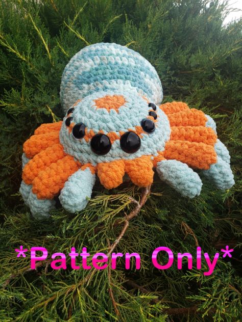 This Huggable Spider Crochet Pattern Is The Perfect Craft For Fall