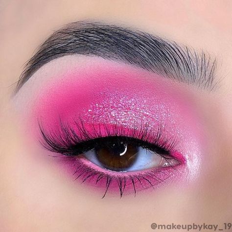 Bright Pink Eyeshadow, Shimmering Eyeshadow, Pink Eye Makeup Looks, Gore Makeup, Neon Eyeshadow, Pink Eyeshadow Look, 80s Makeup, Sparkly Makeup, Pink Eye Makeup