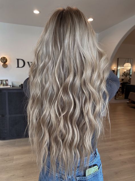 Blonde Dimensional Hair, Dimensional Blonde Balayage, Dirty Blonde Hair With Highlights, Light Brunette Hair, Root Smudge, Blonde Hair Goals, Bright Blonde Hair, Summer Blonde Hair, Silver Blonde Hair