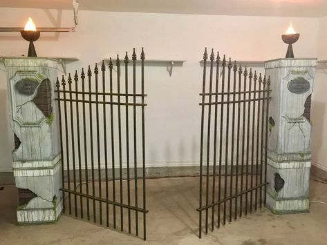 How to Build Halloween Cemetery Entrance Pillars & Gate : 10 Steps (with Pictures) - Instructables Entrance Pillars, Cemetery Entrance, Halloween Cemetery, Halloween Outside, Halloween Decoration Ideas, Yard Haunt, Halloween Graveyard, Adornos Halloween, Diy Halloween Projects