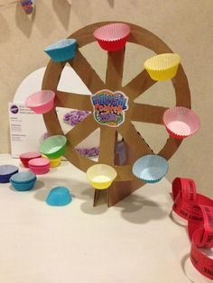 Ferris wheel Wheel Crafts, Snack Display, Carnival Crafts, Helter Skelter, Carnival Theme, Wheel Art, Vbs Crafts, Fun Fair, Carnival Themes