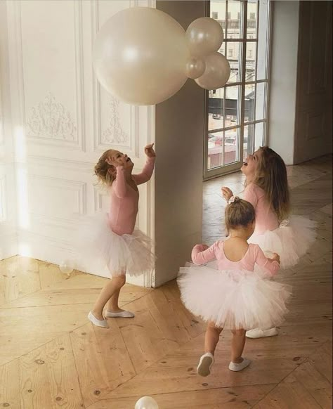 Paris Inspo Pics, Ballerina Pictures, Swan Lake Party, Ballerina Photo, Magical Decorations, Ramadan Aesthetic, May Name, Ballet Birthday Party, Toddler Ballet