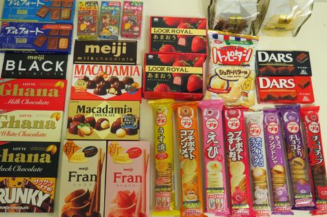 Haul - Japanese Sweets and Snacks - Part 1 | It has grown on me! Aesthetic Snacks, Aesthetic Snack, Japan Haul, International Snacks, Japanese Stuff, Korean Snacks, Japanese Snacks, Japanese Sweets, Chocolate Factory