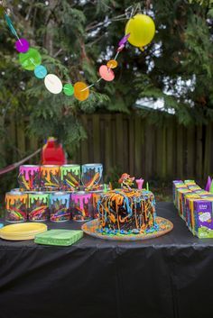 Related image Splatoon Birthday Party, Paintball Splatter, Splatoon Cake, County Fair Party, Splatoon Party, Splatoon Birthday, Paintball Cake, Splatter Cake, Paintball Birthday