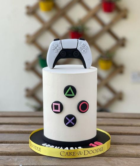 Game Cake Ideas, Gamer Birthday Cake, Ps4 Cake, Video Game Cake, Bon Voyage Cake, Playstation Cake, Brushstroke Cake, Doodle Cake, Game Cake