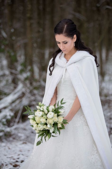 Bridal cape winter