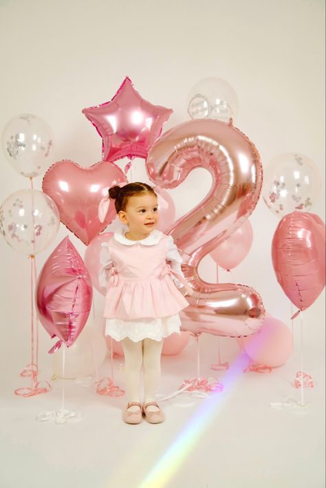 2 Year Birthday Photoshoot Ideas, Simple 2 Birthday Decorations, 2 Nd Birthday Photoshoot, 2nd Bday Photoshoot Ideas, 2 Year Bday Photo Shoot, Second Bday Photoshoot, 3yrs Old Photoshoot, 2 Yo Birthday Photoshoot, Baby Girl Second Birthday Photoshooting Ideas