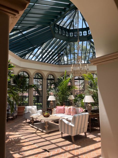 Spanish Sunroom, Sunroom Victorian, Solarium Room Sunroom Addition, Decorating Sunroom, Sunroom Aesthetic, Indoor Sunroom Ideas, Sunroom Window Treatments, Sunroom Decorating Ideas, Orangery Interior