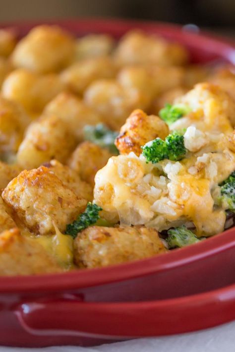 Tater Tot Broccoli Casserole, Tater Tot Casserole With Broccoli, Broccoli Tater Tot Casserole, Tator Tot Casserole Vegetarian, Casserole Broccoli, Vegan Casserole, Broccoli And Cauliflower, Cheesy Broccoli, Soup Appetizers