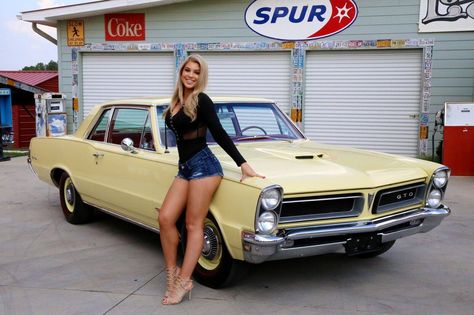 '65 GTO 1965 Pontiac Gto, Nitro Cars, Pontiac Cars, 1957 Chevrolet, Foto Poses, Us Cars, Pontiac Gto, Car Girl, Car Girls