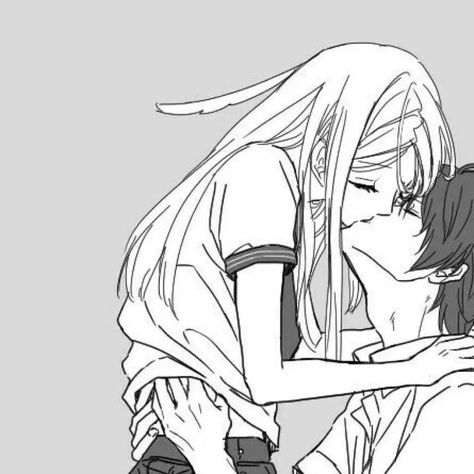 Kiss Positioning, Matching Avatar, Kiss Images, Kiss Art, Manga Couple, Romantic Manga, Kissing Couples, Cute Couple Art, Anime Couples Manga