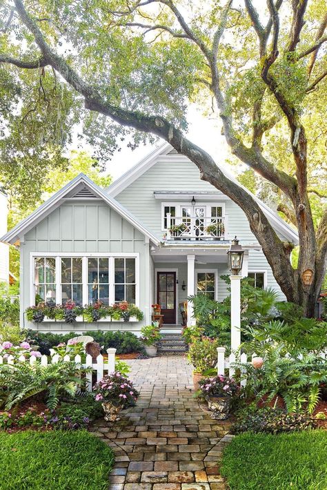 Cottage House Exterior, Copen Blue, Southern Cottage, Georgia Homes, Cottage Exterior, Cute Cottage, St Simons, Casas Coloniales, Dream Cottage