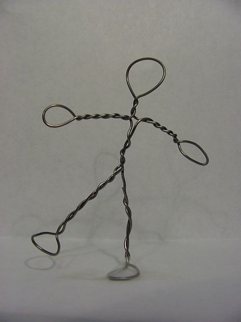 Armature Wire. I can work in raw clay, but armatures make it much, much easier!! If a cloud clay sculpture is made on top of an armature, it becomes a working stop motion puppet the moment it dries. Tovad Ull, Clay Animation, Wire Art Sculpture, Bendy Doll, Paper Mache Sculpture, Sculpting Clay, Wire Sculpture, Wire Crafts, Paper Clay