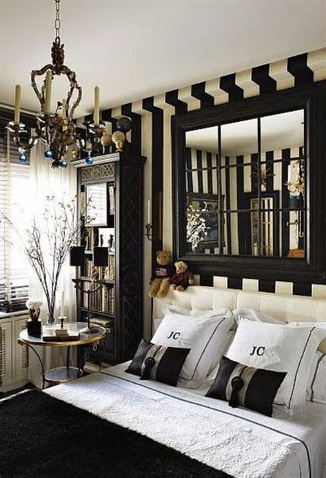 Lee Caroline - A World of Inspiration: The Elegance of Black & White Stripes - Interior Decorating Striped Bedroom, Black White Bedrooms, Black And White Bedroom, White Bedroom Design, Striped Walls, Bilik Tidur, Black And White Decor, White Rooms, White Bedroom