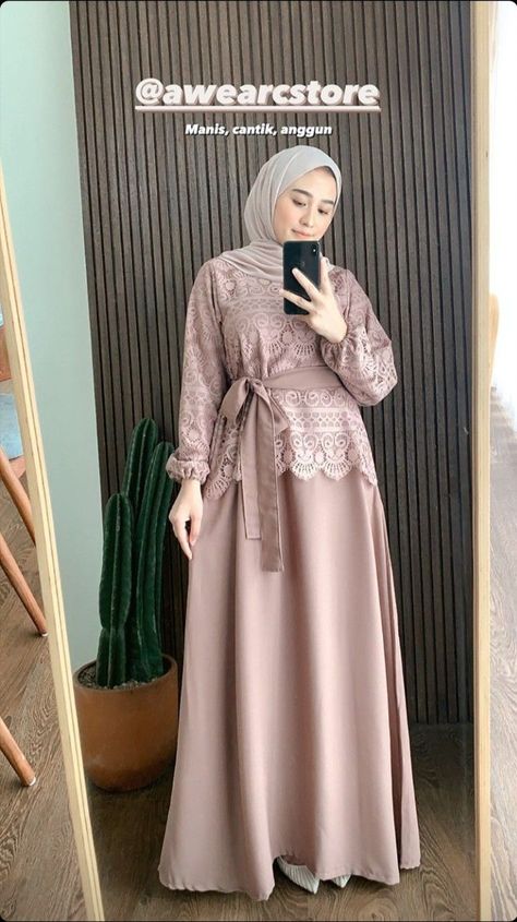 Baju Pengapit, Dress Brokat Modern, Dress Muslim Modern, Fesyen Islam, Kebaya Modern Dress, Moslem Fashion, Dress Kondangan, Model Gamis, Dress Brokat