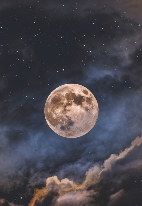 Moon Beauty, Clouds And Stars, Tapeta Harry Potter, Shoot The Moon, Luna Moon, Moon Photos, Moon Moon, Sky Moon, Moon Pictures