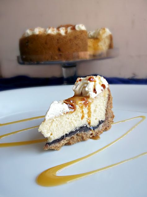 Ok, this looks DEEEEEVINE! Toffee Cheesecake, Christmas Dessert Recipes, Best Christmas Desserts, Caramel Toffee, Sticky Toffee, Caramel Recipes, Christmas Food Desserts, Christmas Dessert, Eat Dessert First