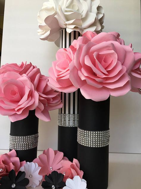 A beautiful wedding centerpiece at a very affordable price. You will receive 3 vases and each comes with a beautiful paper rose bouquet. Each vase is 24, 18, and 15 tall . These measurements include the bouquets. Without the bouquets the measurements are 17, 11 and 8 . You can get the Chanel Birthday Party, Flower Garland Diy, Saint Valentin Diy, Valentines Bricolage, Diy Girlande, Valentine Centerpieces, Buat Pita, Boda Diy, Paris Birthday